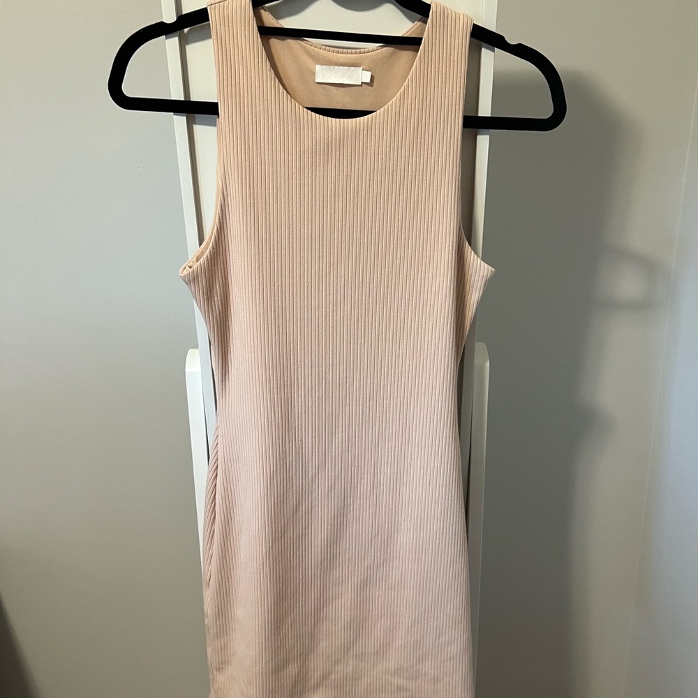 Elegant Beige Sleeveless Dress